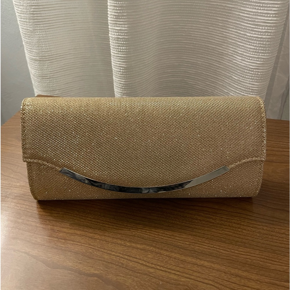 Glittery Gold Women’s Formal Clutch Purse With Shoulder Strap
